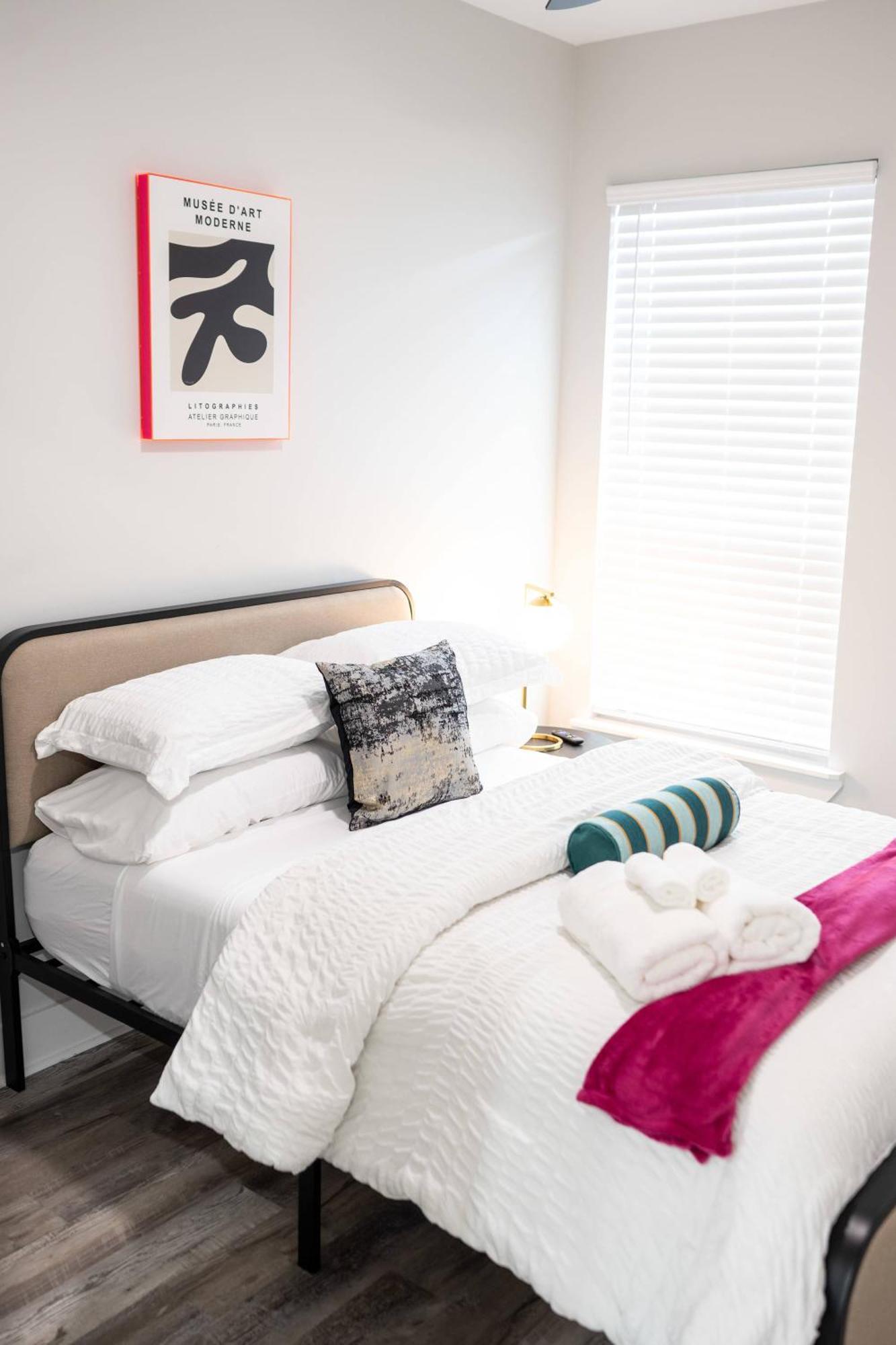 Mid Magic 5 Apartment